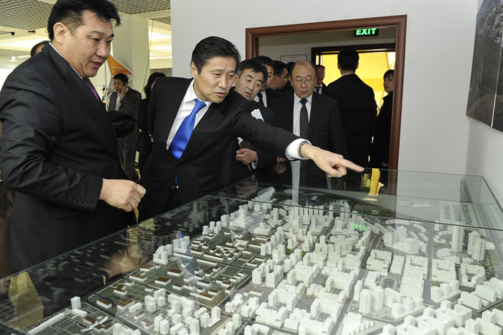 “100,000 орон сууц” хөтөлбөрийн хүрээнд барилгын салбарынхан нэгдсэн зохион байгуулалтад орох шаардлагатай гэлээ 