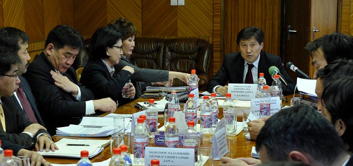 Хөдөлмөр эрхлэлтийг дэжих жилийн ажлыг зохион байгуулах ажлын Үндэсний хорооны 3 дугаар хурал