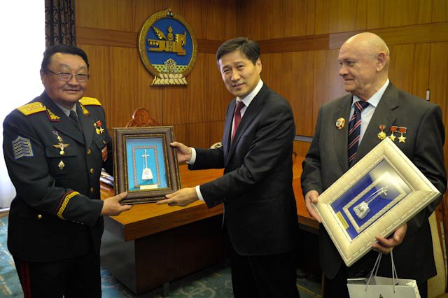 Д.А.Джанибеков, Ж.Гүррагчаа, А.Ганзориг болон бусад төлөөлөгчдийг хүлээн авч уулзлаа