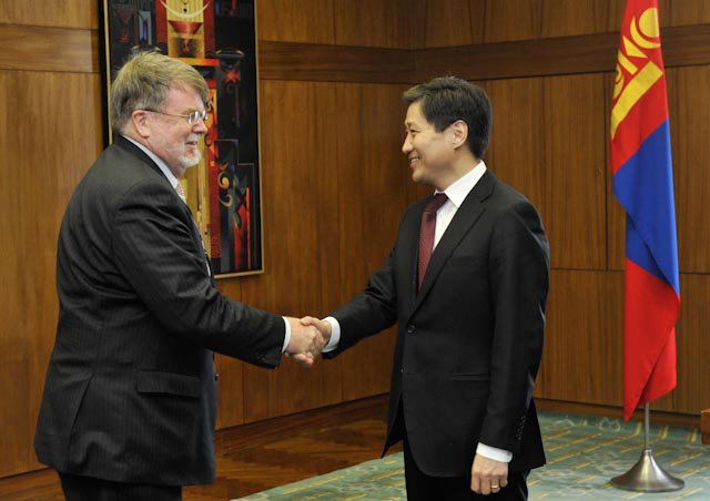 Ази, Номхон далайн Парламентчдын чуулга уулзалтанд оролцож буй төлөөлөгчдийг хүлээн авч уулзлаа